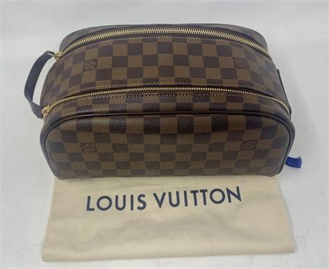 louis vuitton trousse|Louis Vuitton dopp kit.